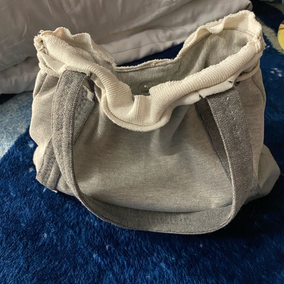 Handbag - Picture 3 of 6